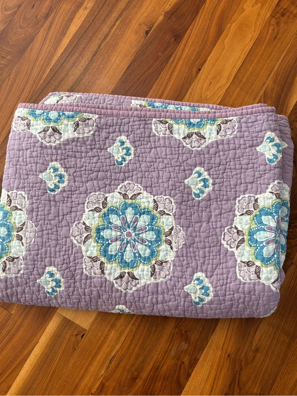 Pottery Barn Kids Lavender Floral Medallion Quilt Twin Size